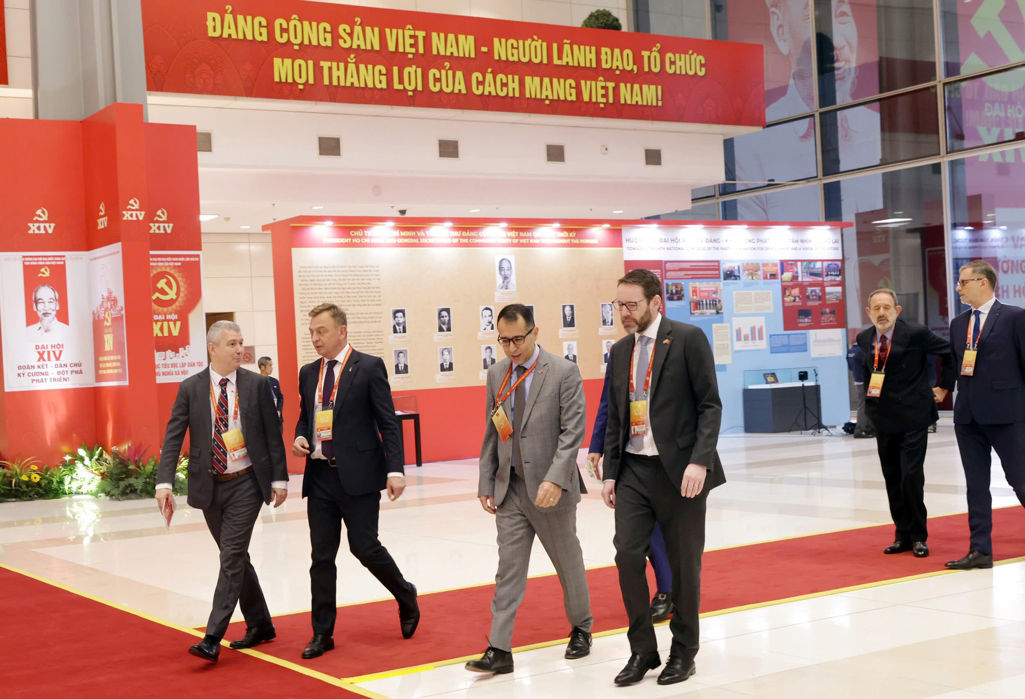 Các đại biểu dự Đại hội Đảng toàn quốc lần thứ XIV -1