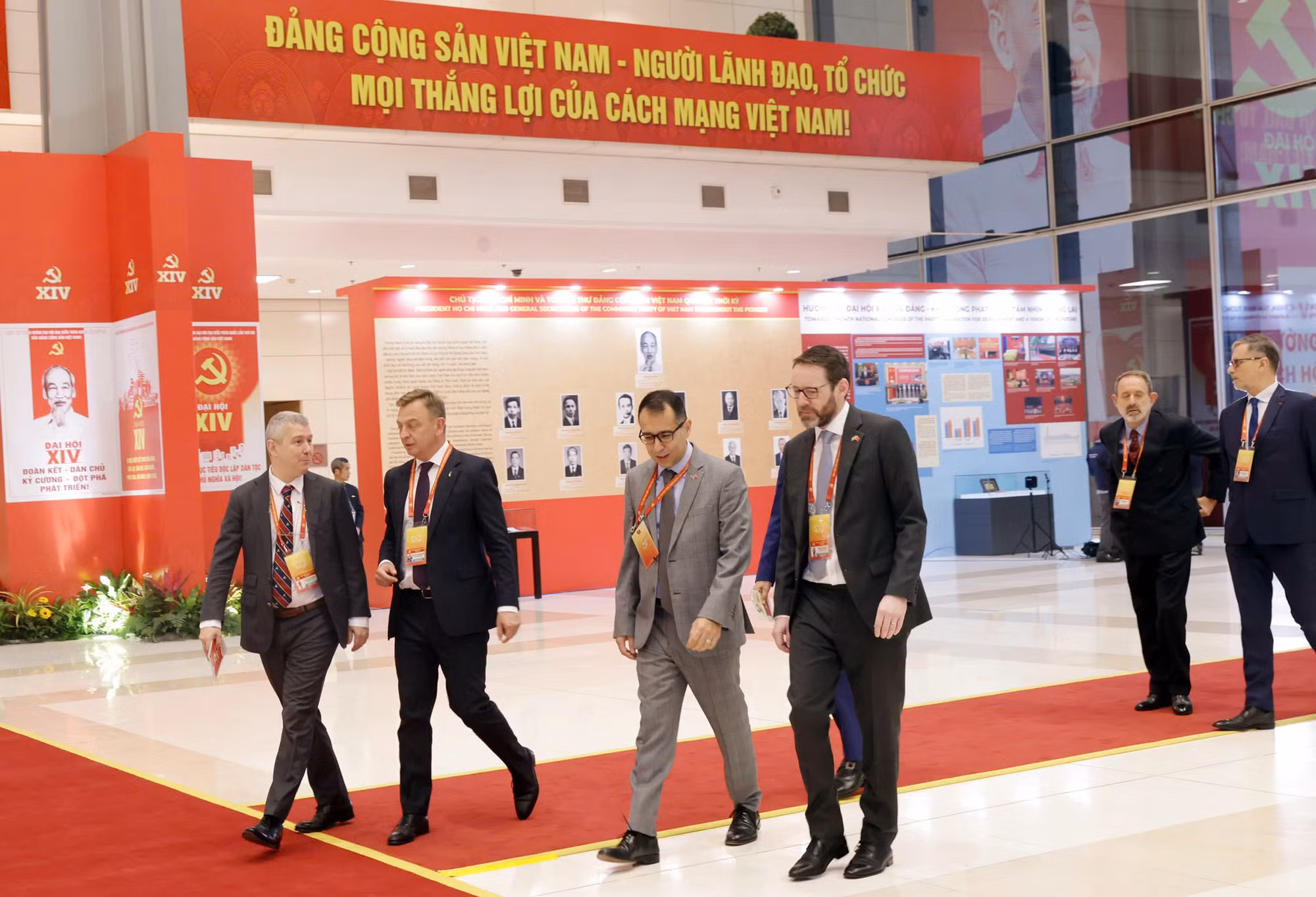 Các đại biểu dự Đại hội Đảng toàn quốc lần thứ XIV -1