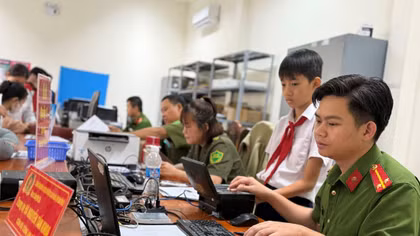 Tây Ninh đẩy mạnh chuyển đổi số gắn phong trào “Ba Nhất”