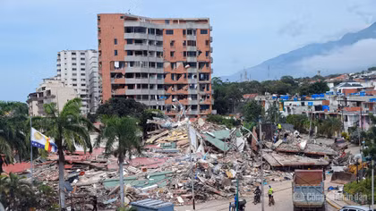 Chạy đua với thời gian để tìm kiếm hy vọng tại Venezuela