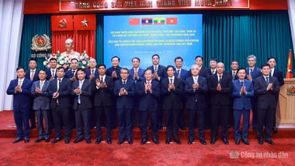 Siết chặt “gọng kìm” tấn công tội phạm ma túy xuyên biên giới