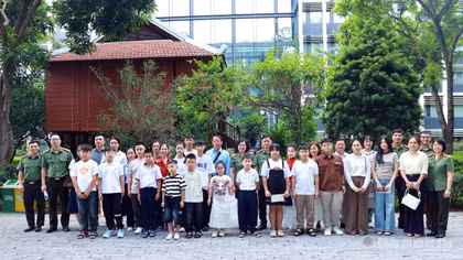 Ấm áp buổi gặp mặt con liệt sĩ, con thương binh Công an nhân dân 