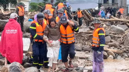 Công an tỉnh Lai Châu căng mình cứu dân giữa lũ dữ
