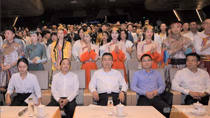 Vun đắp tình hữu nghị Công an Việt Nam - Trung Quốc qua giao lưu nghệ thuật
