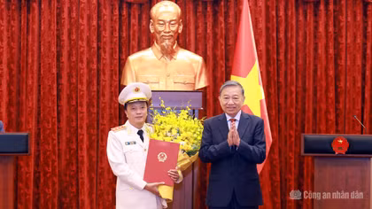 Trao quyết định thăng cấp bậc hàm Thượng tướng đối với Thứ trưởng Đặng Hồng Đức