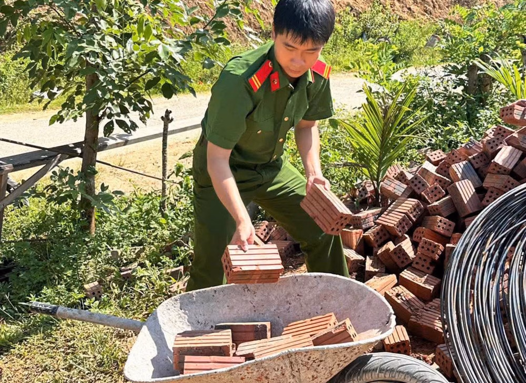 ba-nhat-song-kon-2.jpg