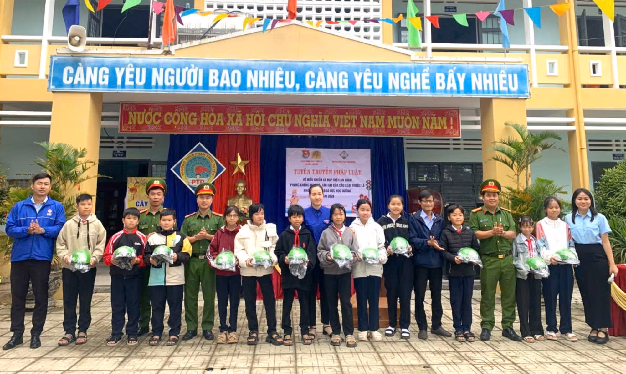 ca-dien-ban-tay-2.jpg