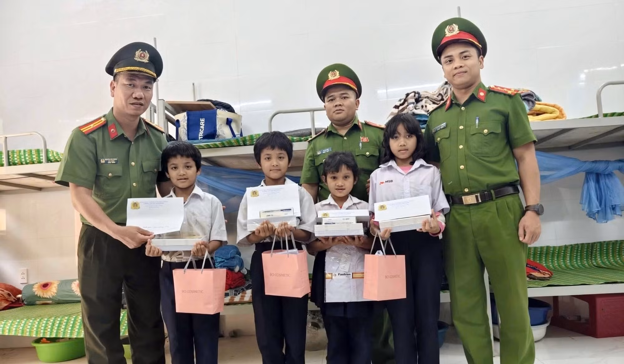 ba-nhat-avuong-f.jpg