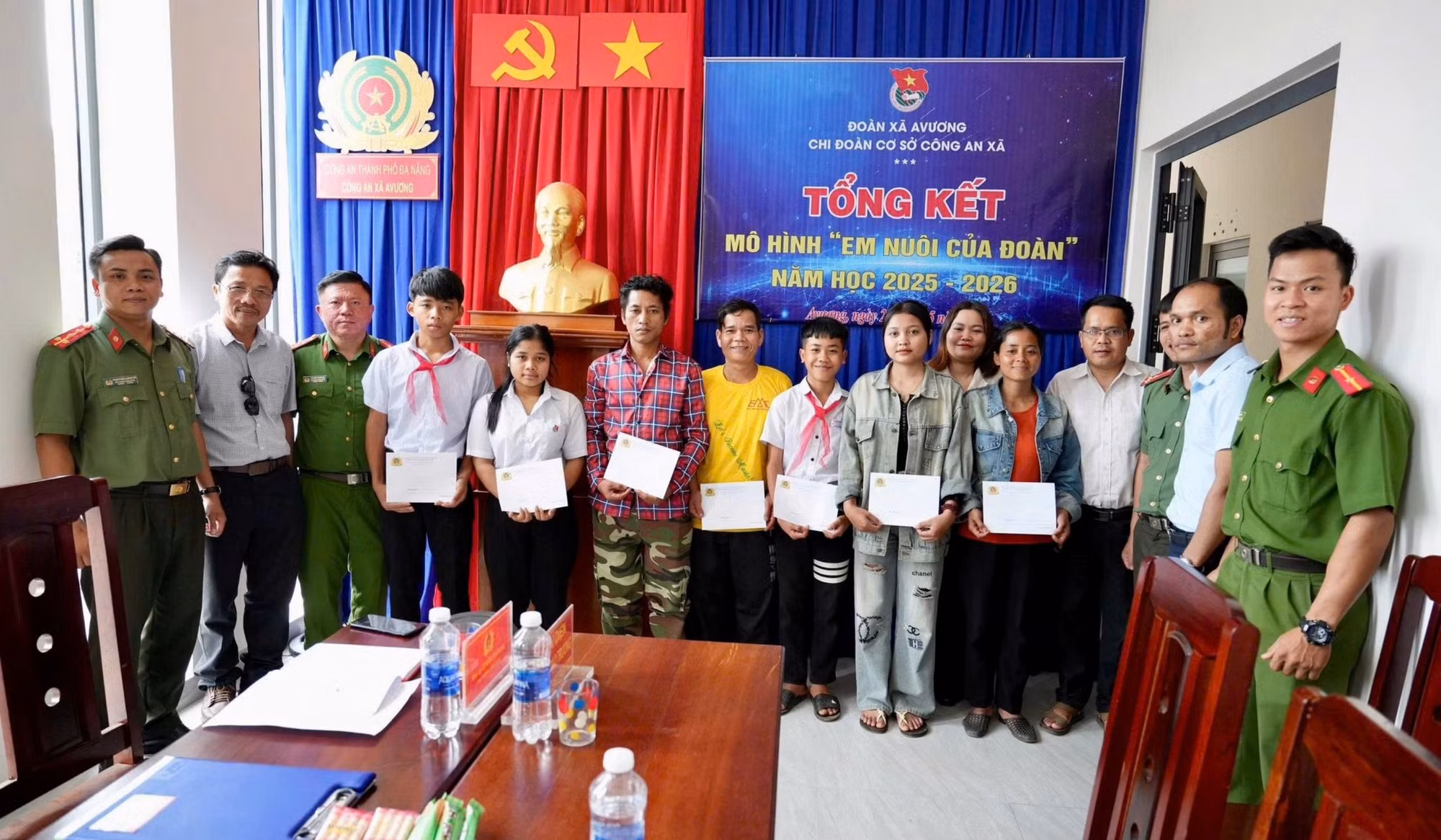 tre-em-e-ngoc-thi.jpg