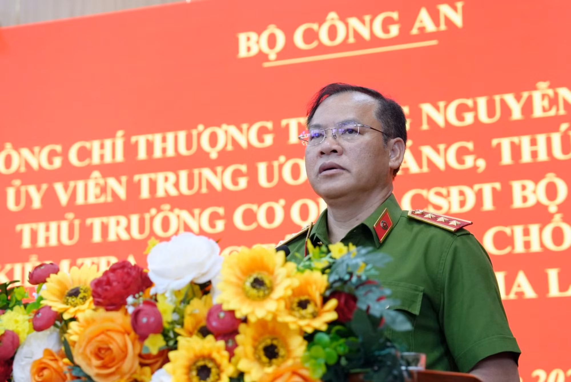 thu-truong-long-a.jpg