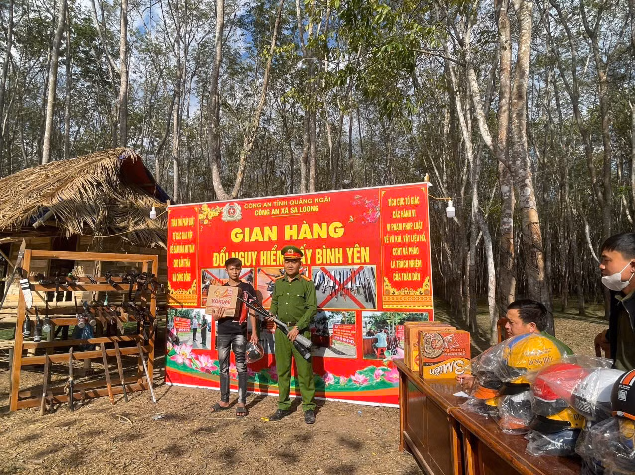 anh-2-gian-hang-doi-hiem-nguy.jpg