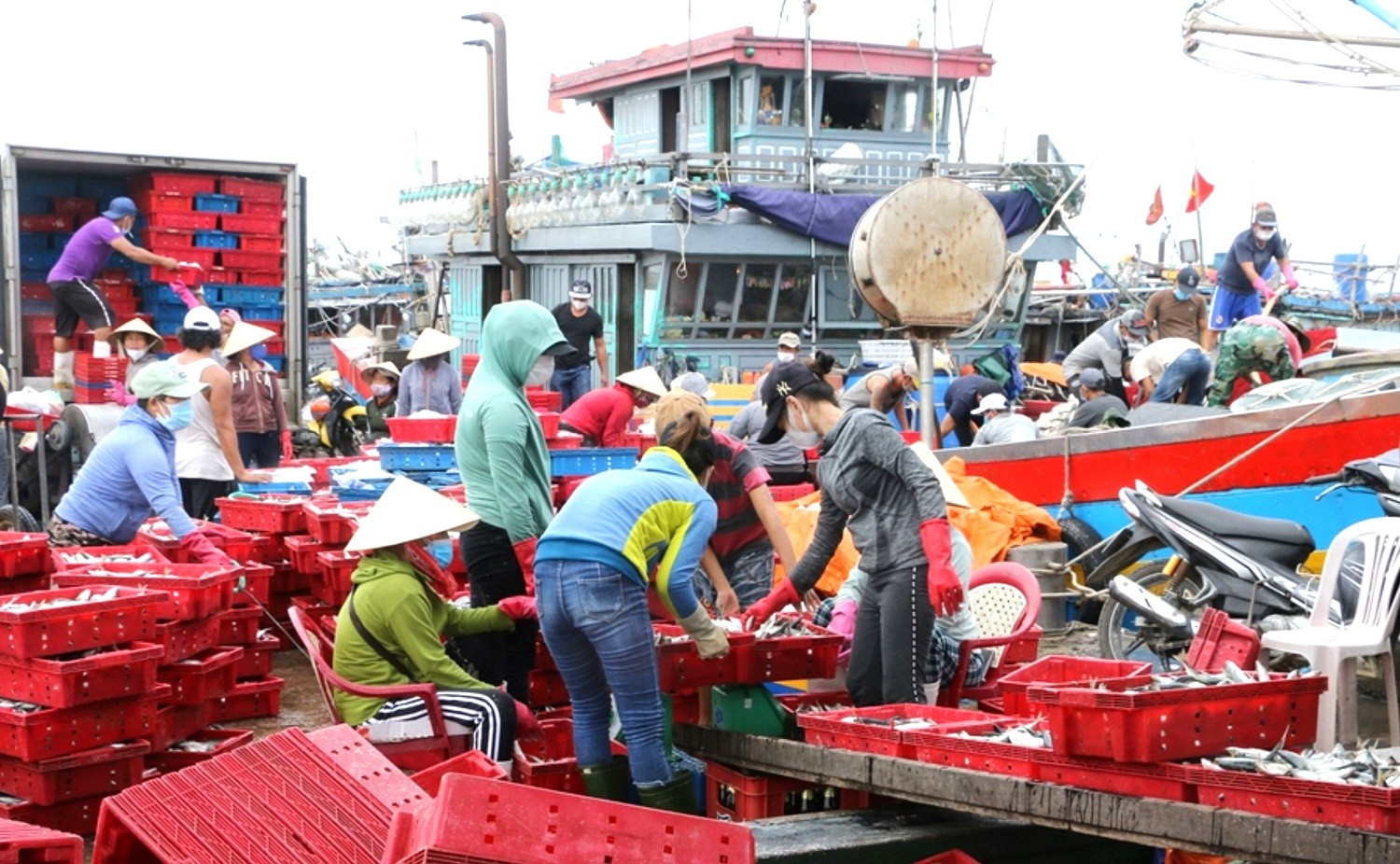 Ngư dân miền Trung hướng về Đại hội XIV của Đảng -0