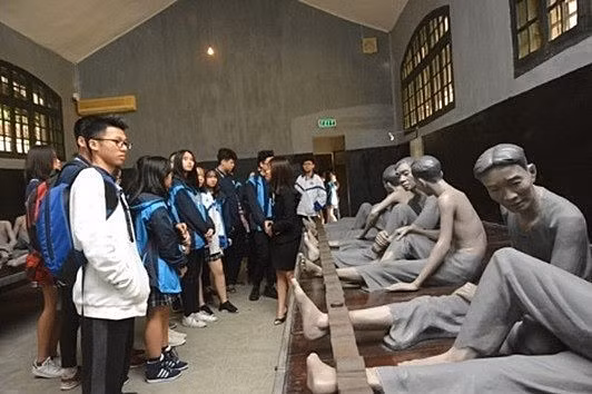 nguoi-tre-can-hieu-hon-ve-lich-su-dan-toc-de-co-cai-nhin-dung-dan-anh-ngo-huyen-tap-chi-suc-khoe-viet.jpg