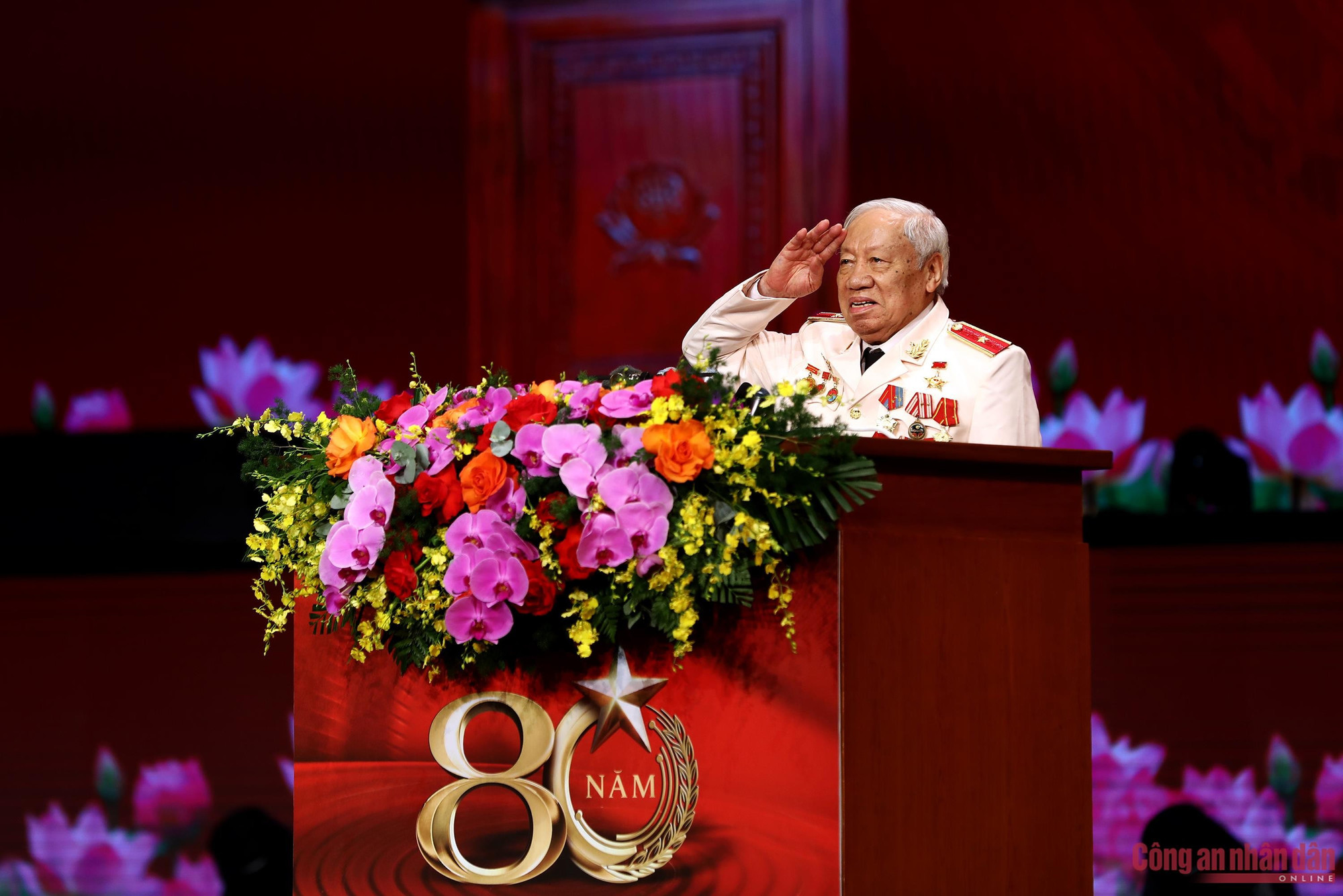 Thay mặt các thế hệ cựu CBCS CAND, Thiếu tướng Phan Văn Lai, Anh hùng Lực lượng vũ trang nhân dân, nguyên Phó Tổng cục trưởng Tổng cục Xây dựng lực lượng CAND, Trưởng Ban liên lạc Công an chi viện chiến trường miền Nam phát biểu tại buổi lễ trọng thể.