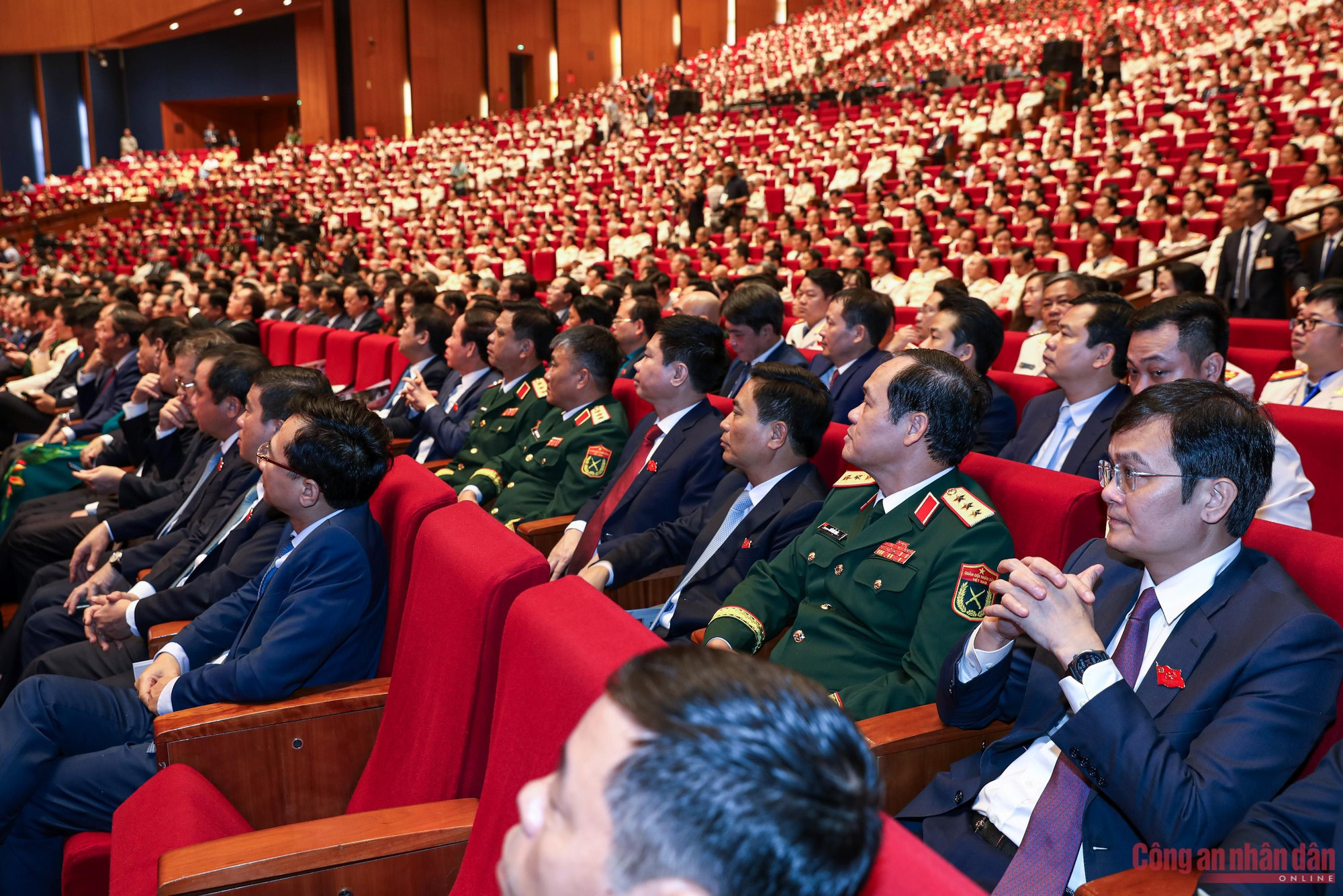 Toàn cảnh Lễ Kỷ niệm 80 năm Ngày Truyền thống CAND và đón nhận Huân chương Sao Vàng ảnh 12