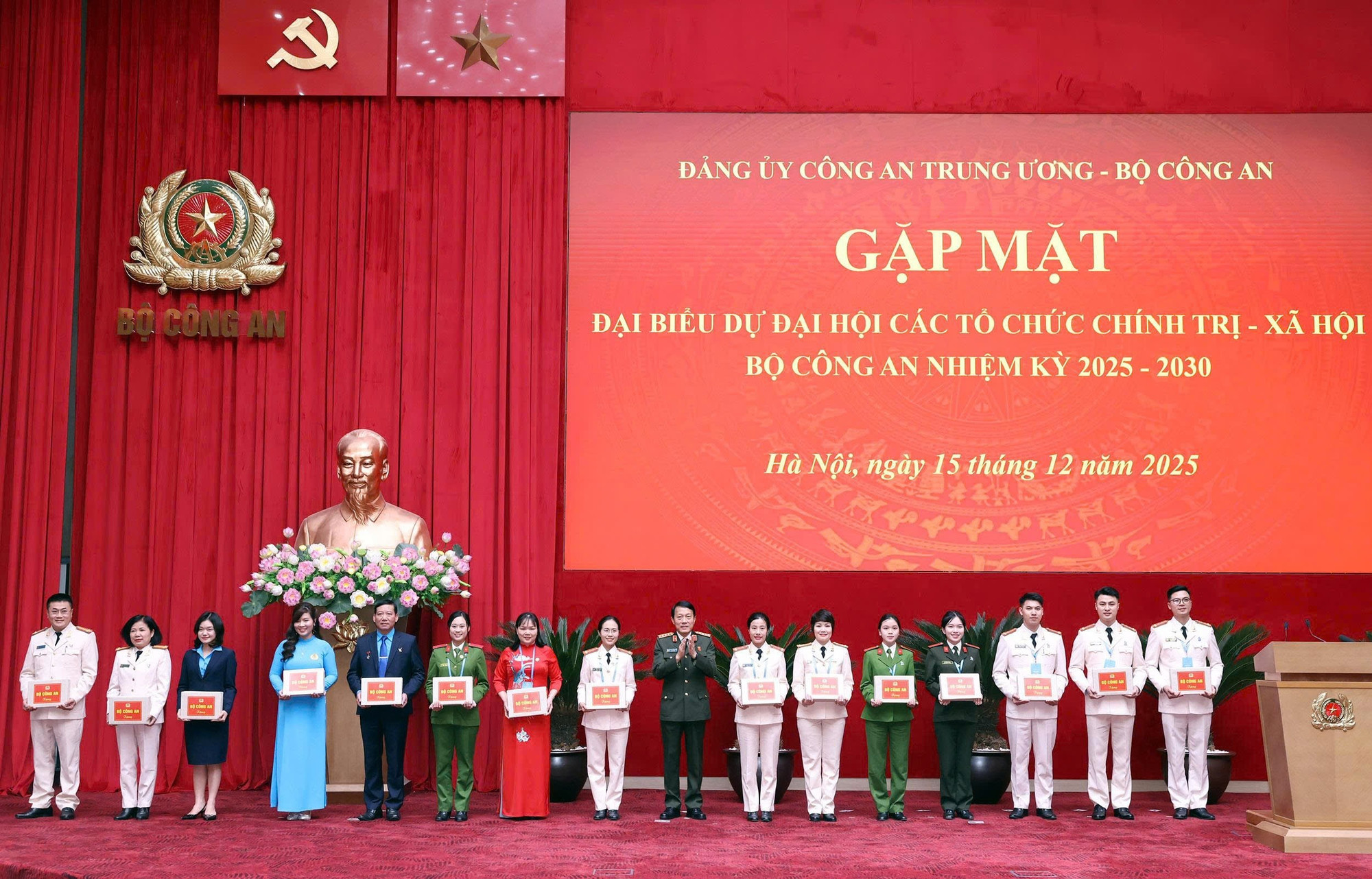 Giai đoạn cách mạng mới là 