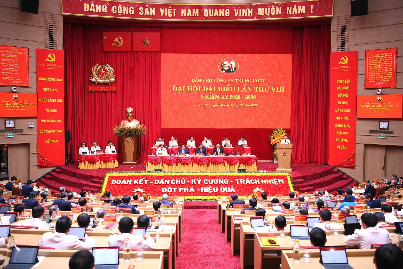 Diễn văn khai mạc của Đại tướng Lương Tam Quang tại Đại hội đại biểu Đảng bộ Công an Trung ương lần thứ VIII ảnh 4