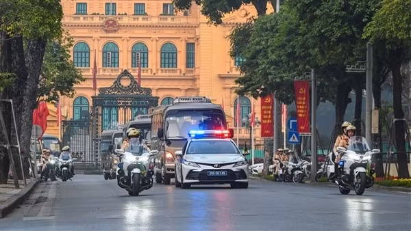 CSGT Hà Nội bảo đảm tuyệt đối an toàn giao thông trên các tuyến đường “Ba nhất”