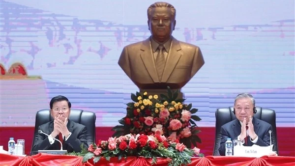 Tổng Bí thư Tô Lâm thông báo kết quả Đại hội XIV Đảng Cộng sản Việt Nam tại Lào