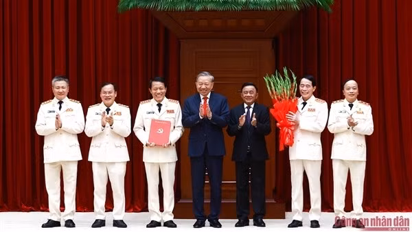 Tổng Bí thư, Chủ tịch nước Tô Lâm chủ trì Hội nghị công bố các Quyết định về công tác cán bộ