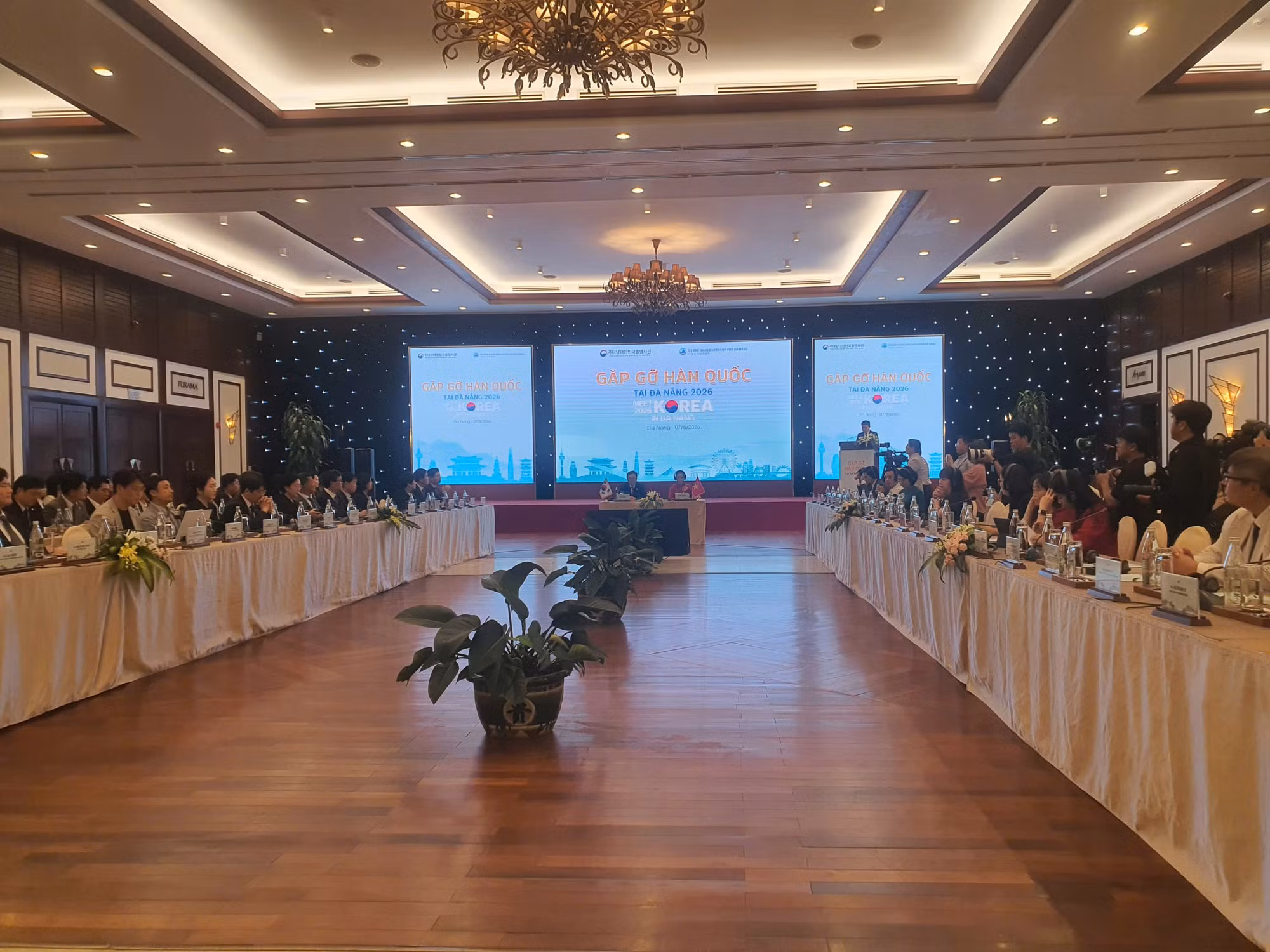 quang-canh-hoi-nghi-gap-go-han-quoc-thanh-pho-da-nang-2026.jpg
