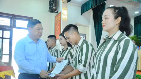 Phó Thủ tướng Thường trực Chính phủ Phạm Gia Túc: Đặc xá là bước khởi đầu cho hành trình hướng thiện 