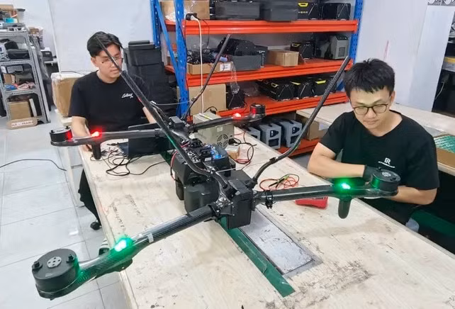 Nghiên cứu sản phẩm UAV.
