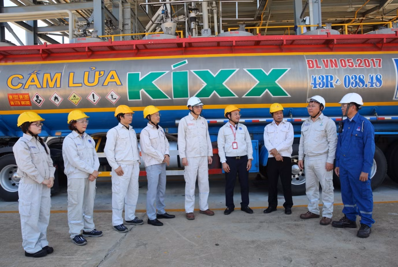 Lãnh đạo BSR và Công ty TNHH Sơn Thế Hệ Mới trao đổi về cơ hội đẩy mạnh hợp tác sản xuất, phân phối sản phẩm White Spirit.