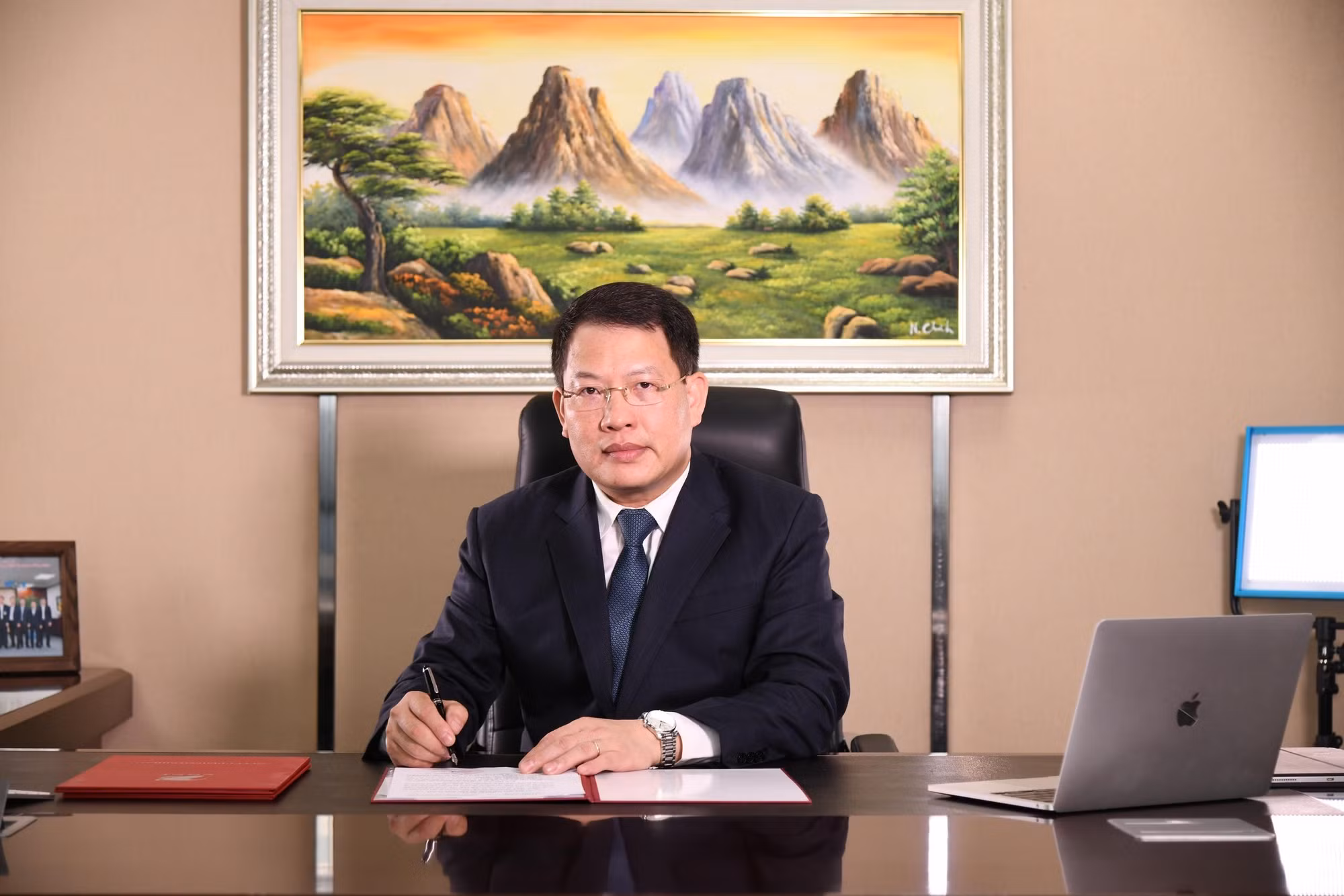Ông Nguyễn Văn Tấn – Tổng giám đốc Tổng Công ty Dịch vụ Viễn thông VinaPhone.