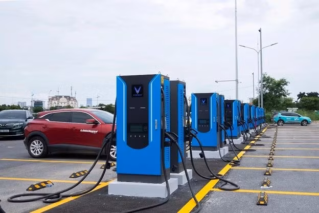 Đi phố tiện lợi, đường dài an tâm, VinFast ghi điểm với chủ xe ảnh 1