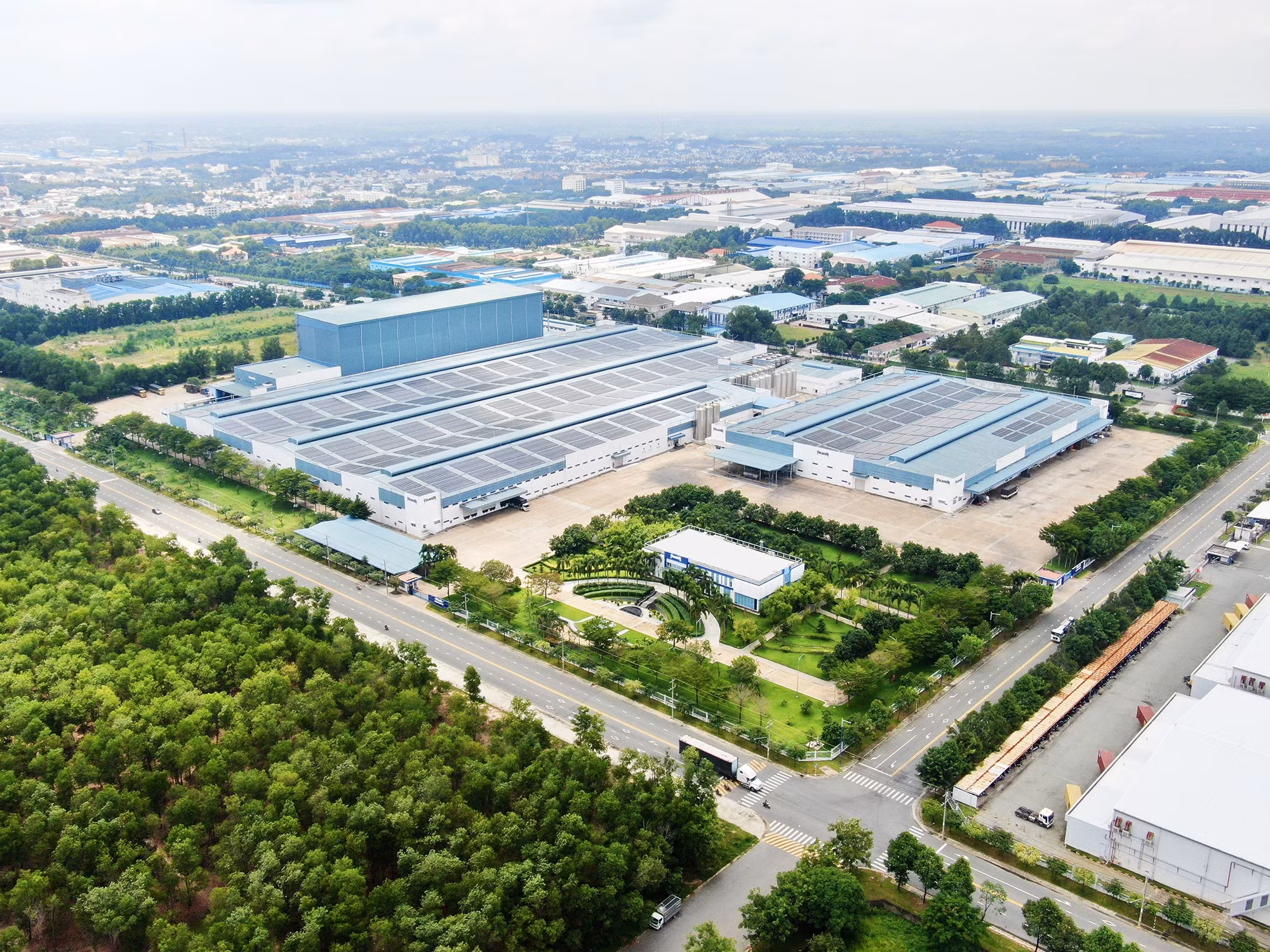 Hệ thống trang trại và nhà máy của Vinamilk đang triển khai kiểm kê khí nhà kính, giúp xác định điểm phát thải trọng yếu. (Ảnh: VN)