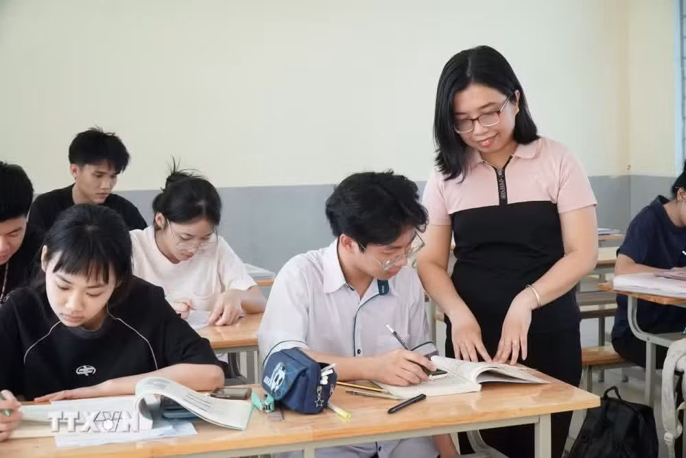 Học sinh tại một lớp học. (Ảnh: Bích Huệ/TTXVN)