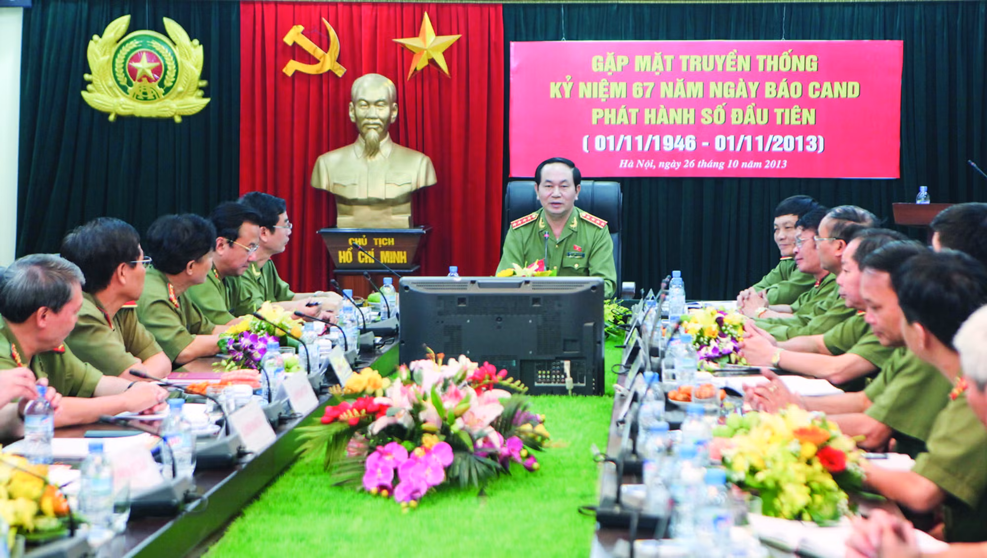 Đại tướng Trần Đại Quang, Ủy viên Bộ Chính trị, Bộ trưởng Bộ Công an thăm và làm việc với Báo CAND, năm 2013.