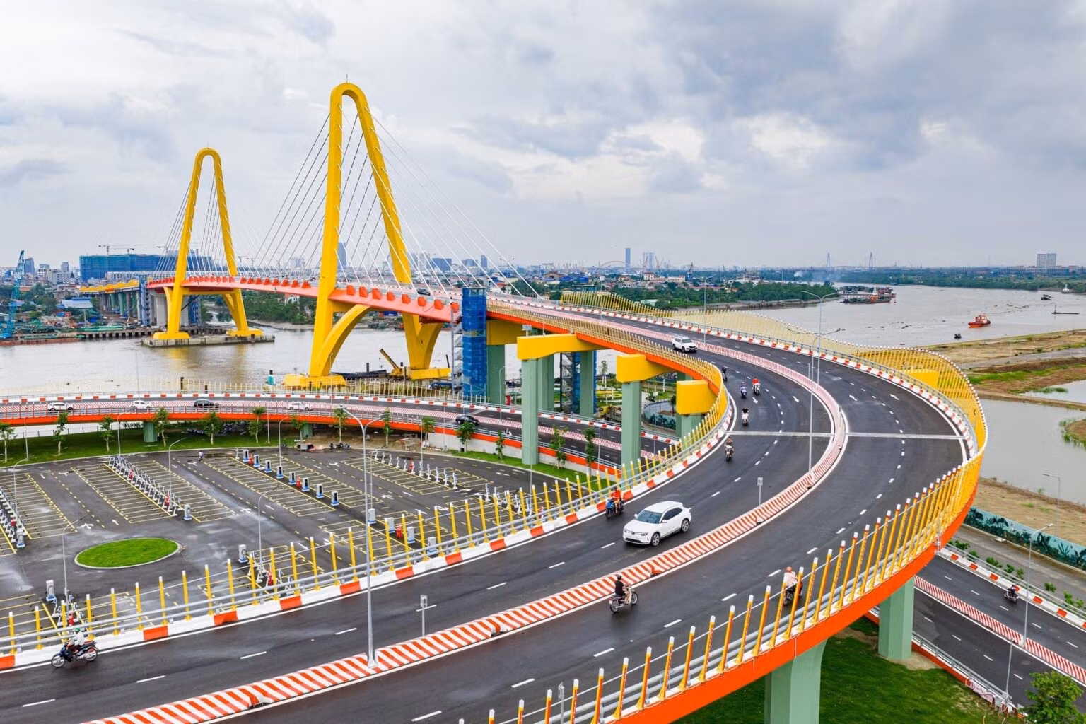 TP Hải Phòng đang tăng tốc với hạ tầng đồng bộ, liên kết vùng mạnh mẽ và những động lực tăng trưởng chiến lược, tạo nền tảng cho giai đoạn bứt phá mới.