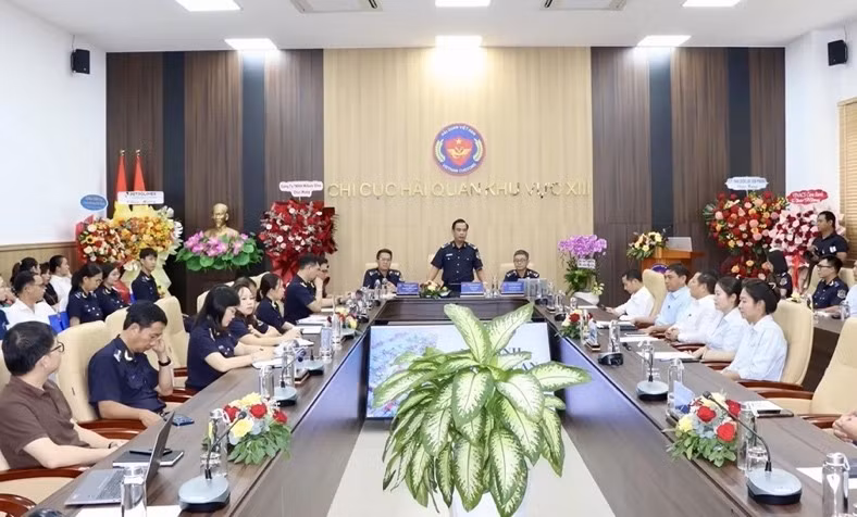 Hải quan khu vực XIII đối thoại, tháo gỡ vướng mắc cho doanh nghiệp.