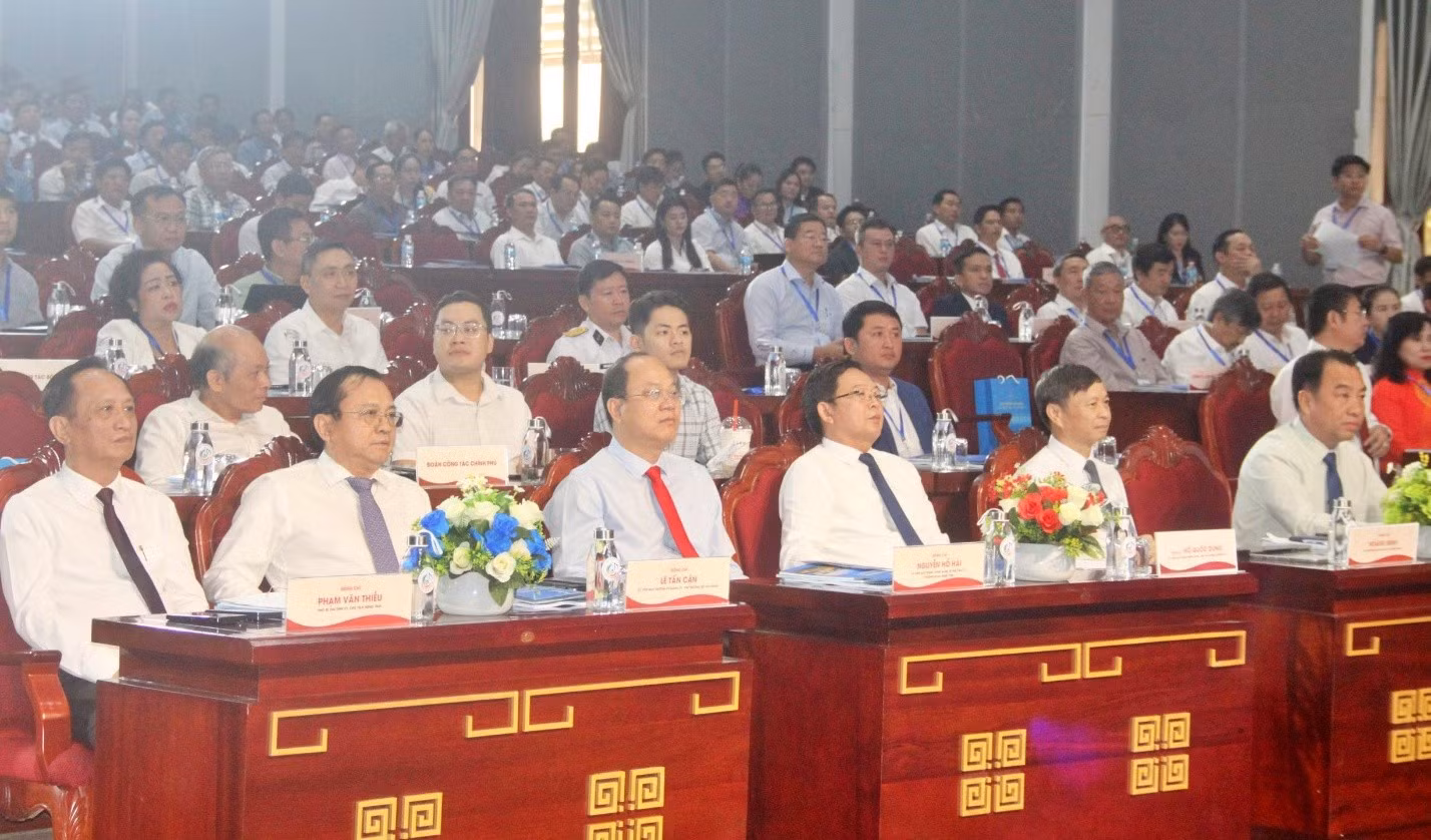 Các đại biểu tham dự Hội nghị.