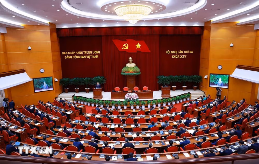 Phiên bế mạc Hội nghị lần thứ 3 Ban Chấp hành Trung ương Đảng khóa XIV. (Ảnh: Dương Giang/TTXVN)