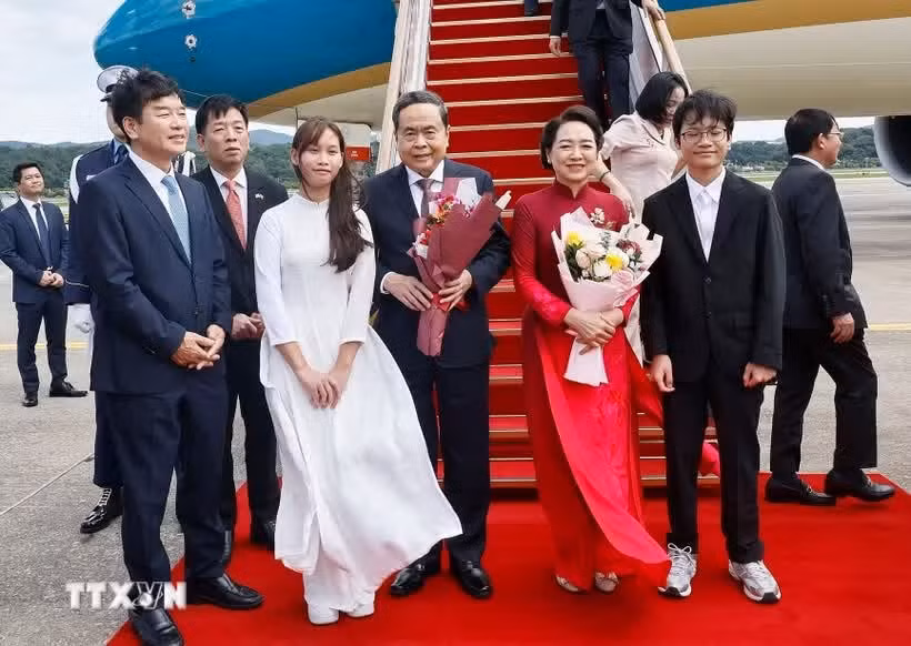 chu-tich-quoc-hoi-tran-thanh-man-den-seoul-bat-dau-tham-chinh-thuc-han-quoc.jpg
