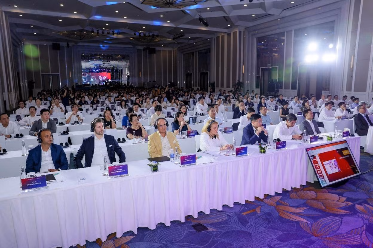 Hội thảo “Chuyển đổi số: Xu hướng và Tầm nhìn chiến lược” do VietinBank tổ chức.