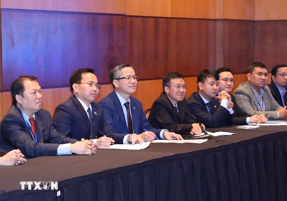 Các đại biểu tham dự buổi gặp mặt. (Ảnh: Thống Nhất/TTXVN)