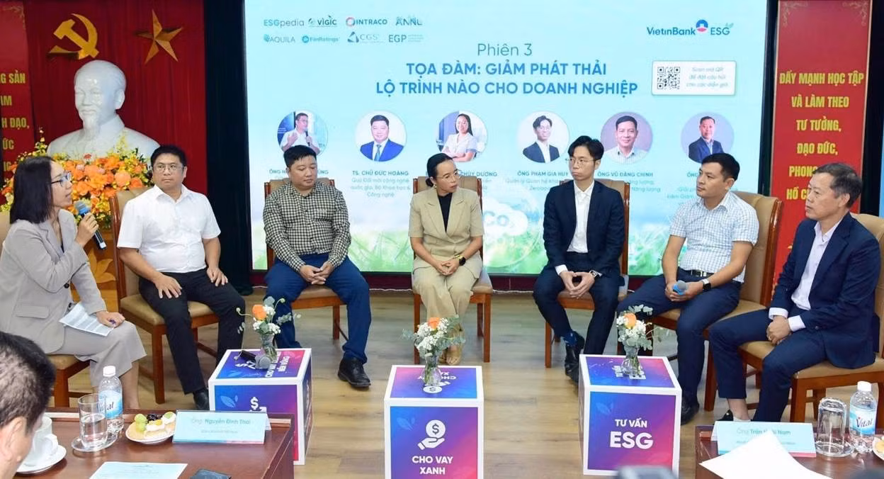 Các chuyên gia tại workshop đã thảo luận các vấn đề xoay quanh cơ hội và thách thức khi doanh nghiệp xây dựng dữ liệu phát thải.