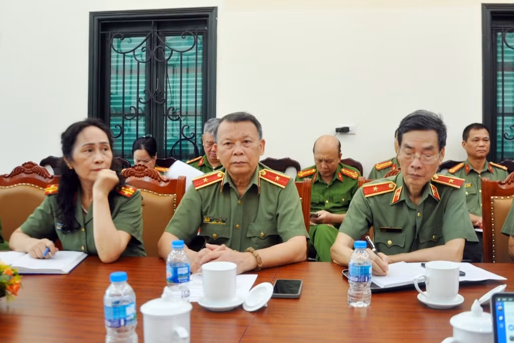Hội Cựu CAND Việt Nam và Hội Khuyến học Việt Nam phối hợp xây dựng xã hội học tập ảnh 7