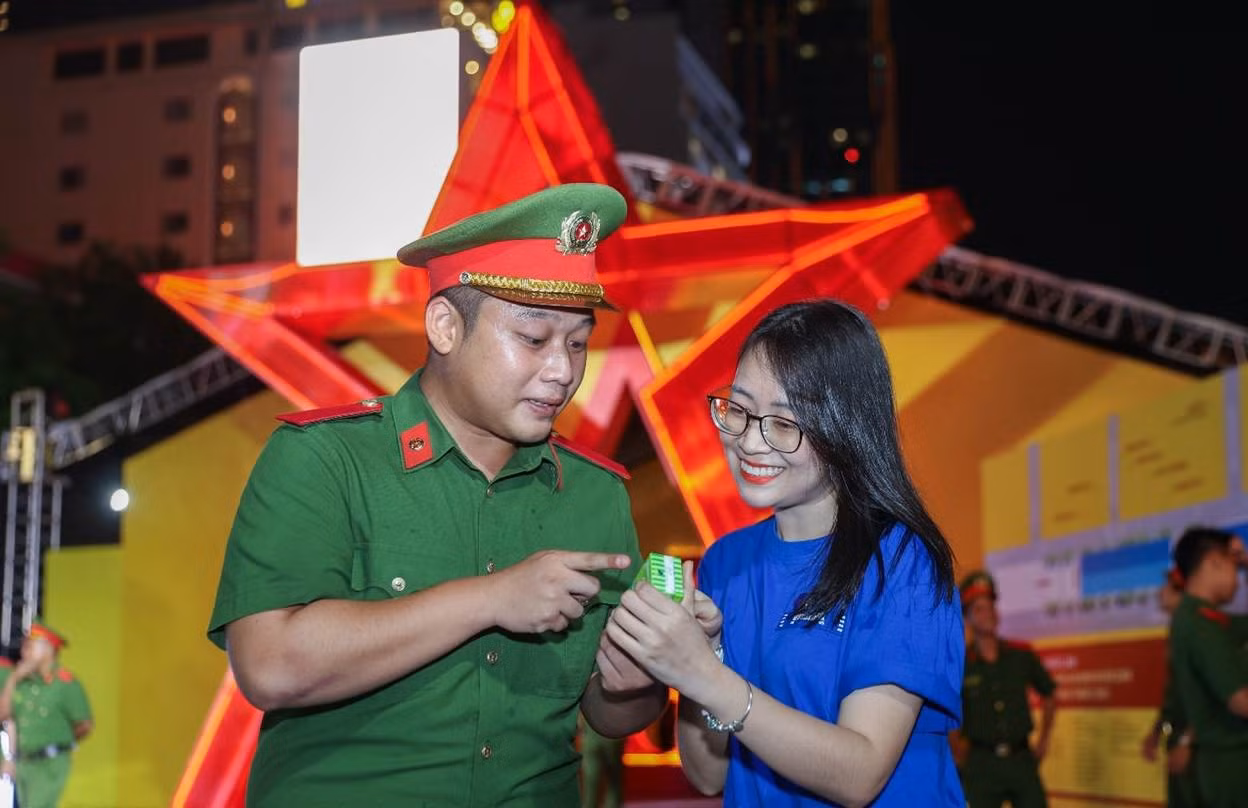 Trạm tiếp năng lượng Vinamilk trong sự kiện “Tổ quốc bình yên” ảnh 6