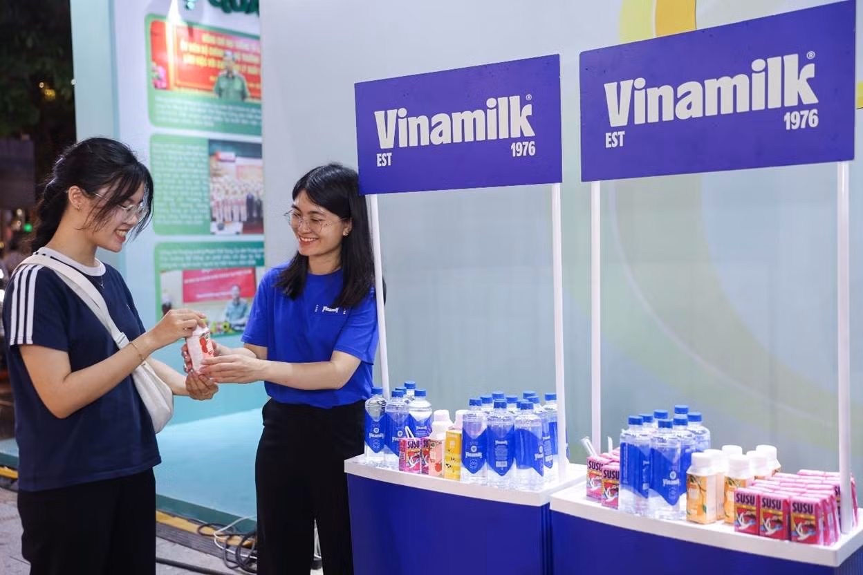 Trạm tiếp năng lượng Vinamilk trong sự kiện “Tổ quốc bình yên” ảnh 11
