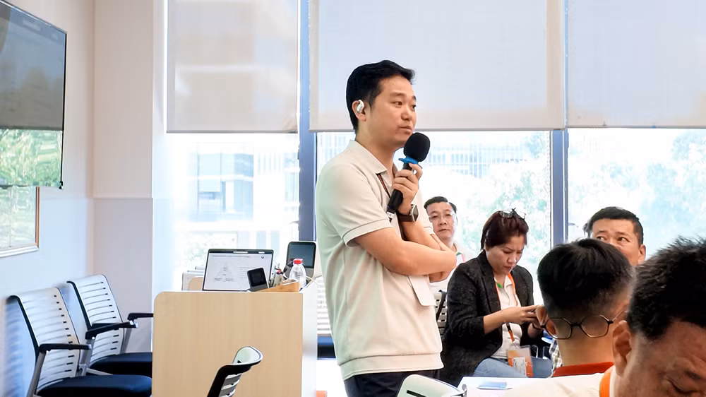 Ông Chandee Zhuang - Cố vấn Cấp cao của eWTP, Đồng sáng lập AGI, chia sẻ về hành trình chiến lược của Alibaba.