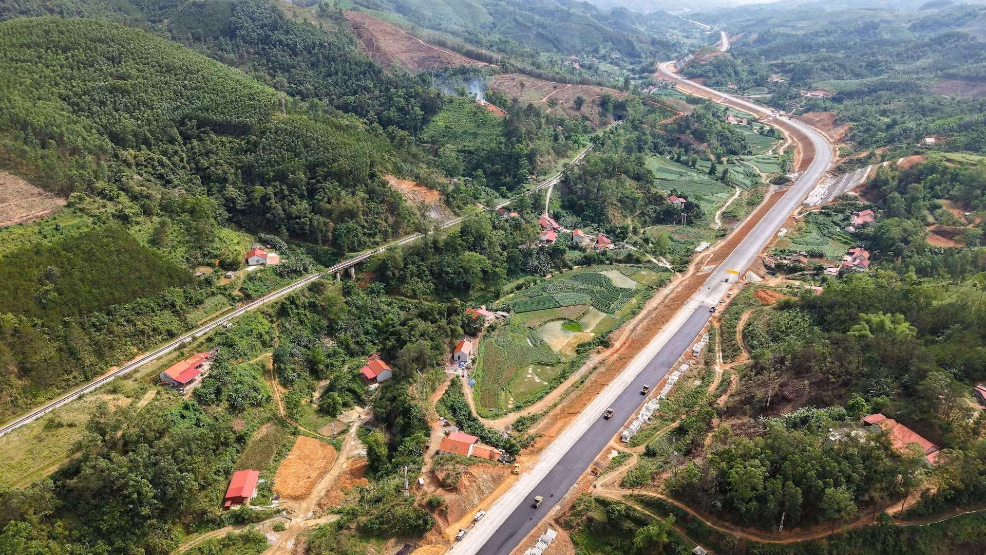 Dự án Hữu Nghị - Chi Lăng đang phấn đấu hoàn thành vào tháng 12/2026.