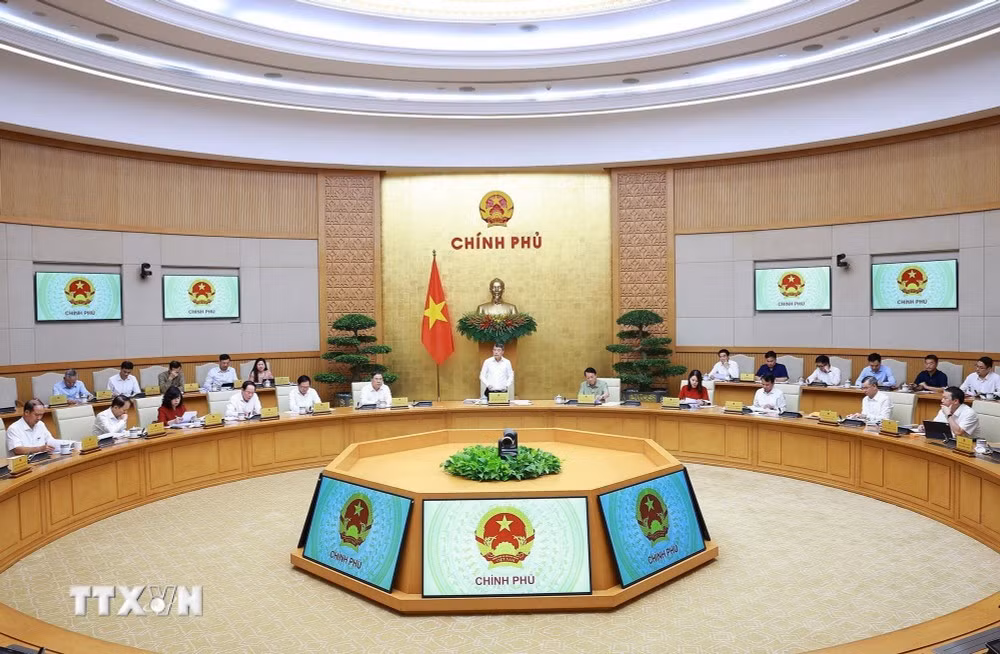 Thủ tướng Lê Minh Hưng chủ trì Phiên họp Chính phủ chuyên đề về xây dựng pháp luật (phiên thứ hai) tháng 8 năm 2026. (Ảnh: Dương Giang/TTXVN)
