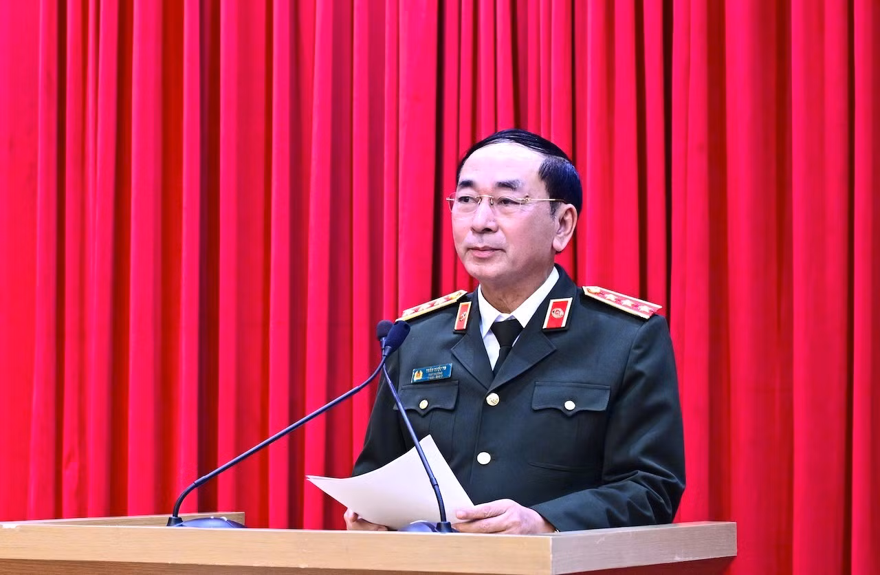 Giới thiệu Bộ trưởng Lương Tam Quang, Thứ trưởng Lê Quốc Hùng và 2 đồng chí ứng cử đại biểu Quốc hội khoá XVI -0