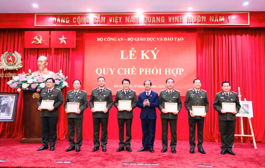 Tăng cường mối quan hệ phối hợp giữa Bộ Công an và Bộ Giáo dục và Đào tạo -0