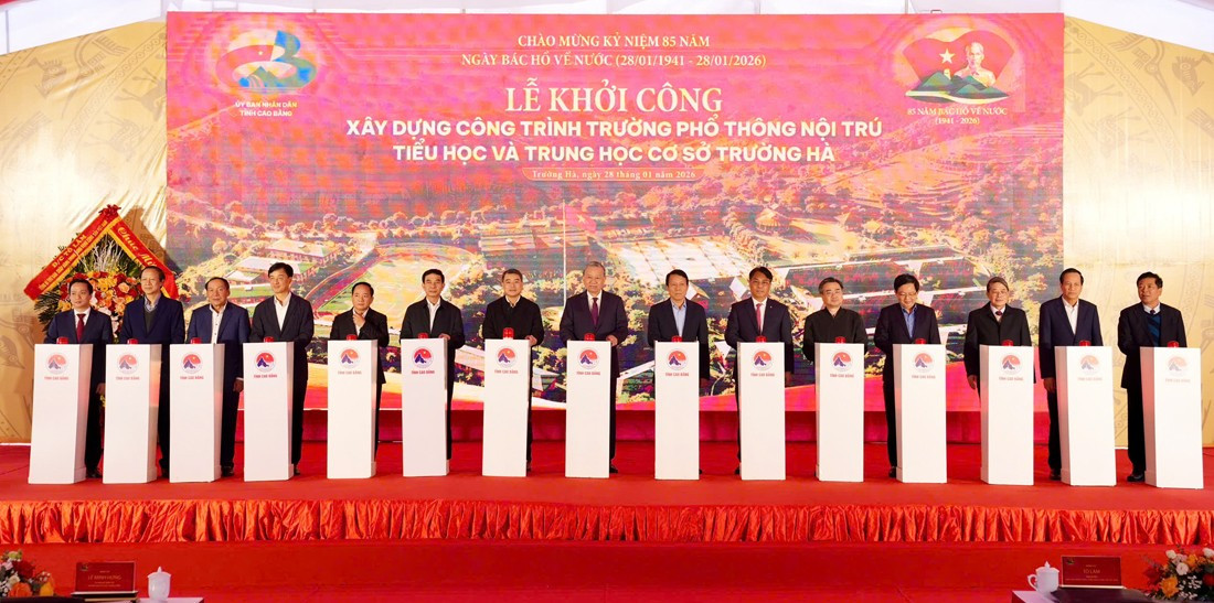 Học với khát vọng vươn lên, góp phần xây dựng quê hương cội nguồn Pác Bó ngày càng giàu đẹp -0